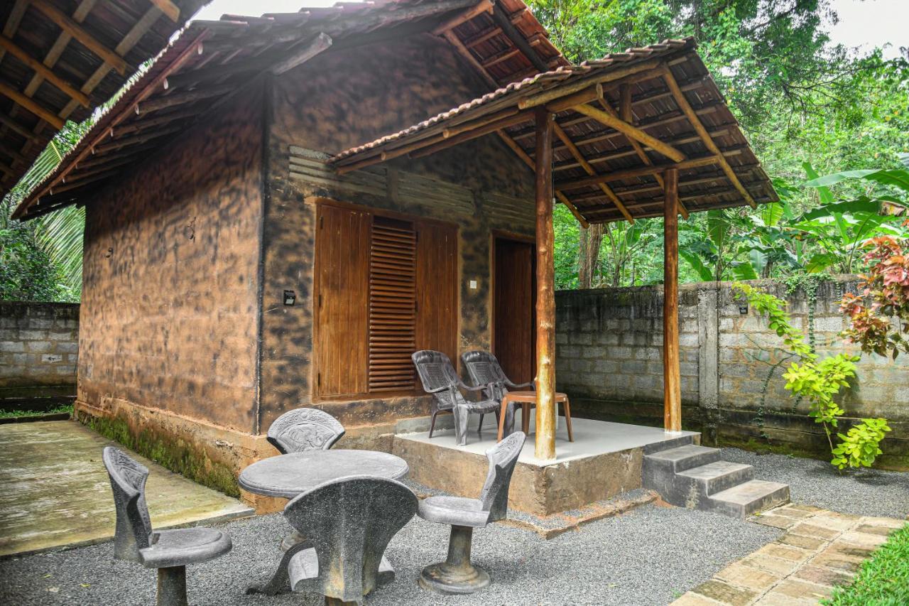 Clay House Hotel Udawalawe Exterior photo