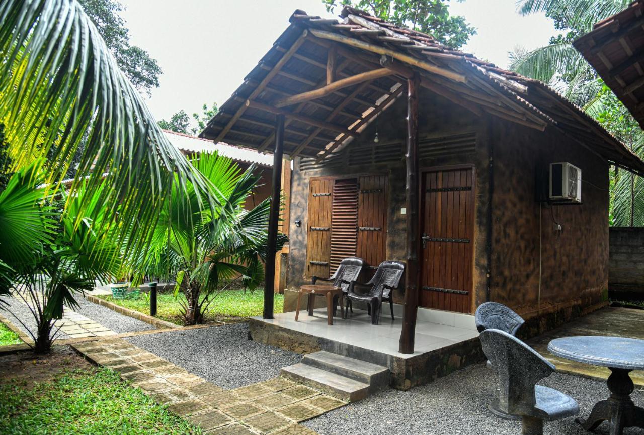 Clay House Hotel Udawalawe Exterior photo